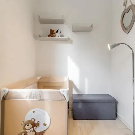 Liberty House@trainstation Apartment